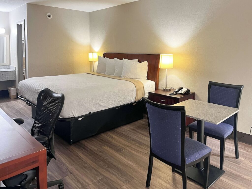 Motel 6 Raleigh, NC  Downtown South - Image 2